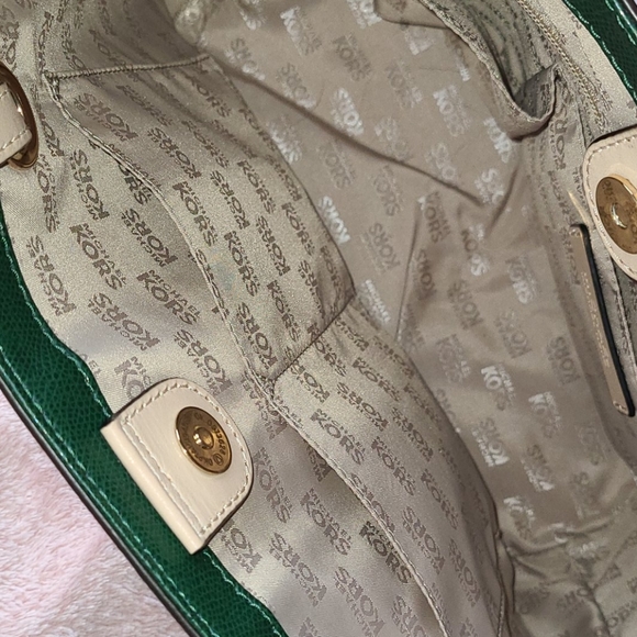 Leather hunter green Michael Kors Satchel - Picture 2 of 4